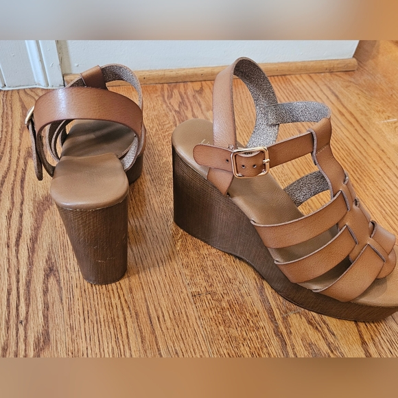 NWOT Limelight Slingback Wedge Platform Clogs Sandals in brown/Natural tan - Picture 2 of 16